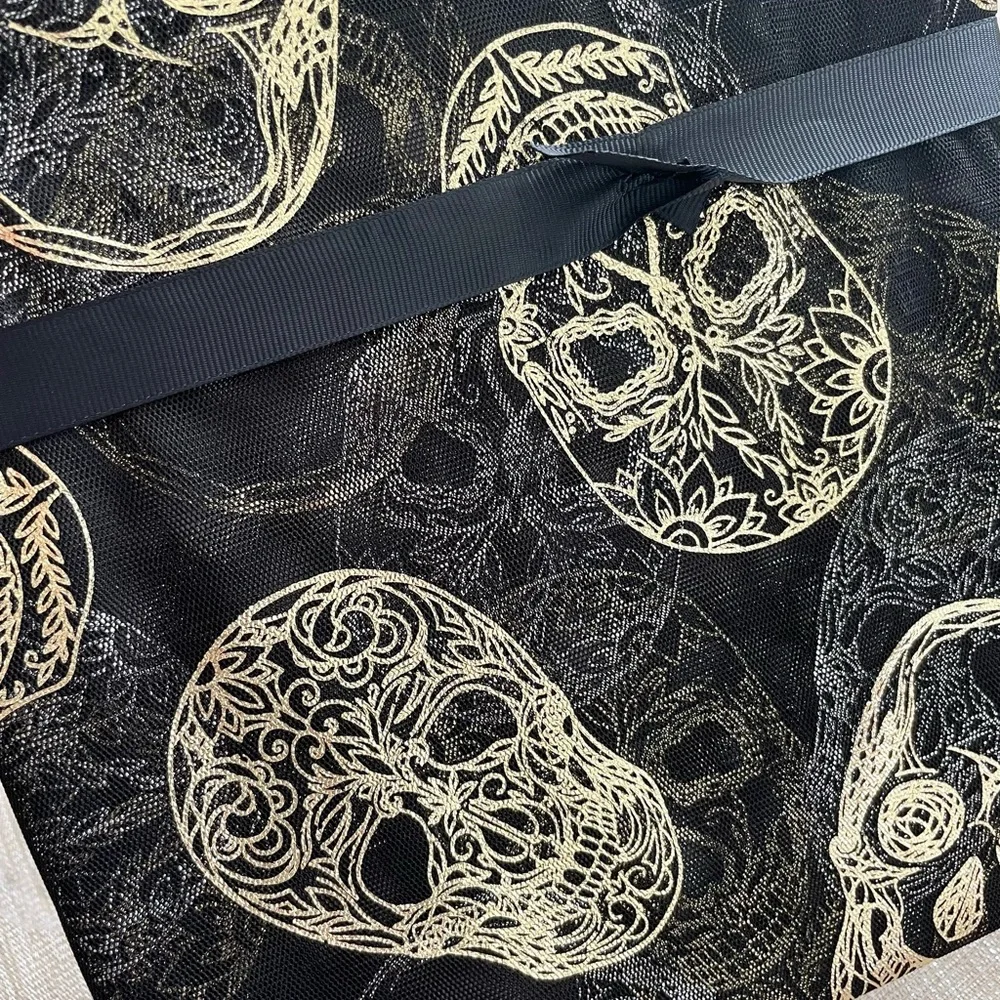 🆕Sheer Gold/Silver Metallic Printed Skulls Reversible Tablecloth